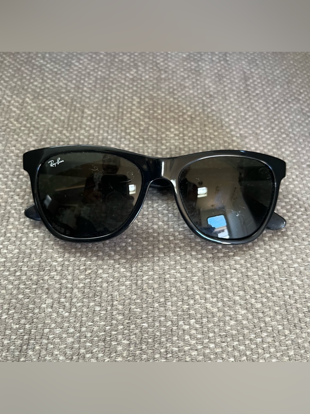 Authentic Ray-Ban RB4184 Lifestyle Square Sunglasses Gloss Black